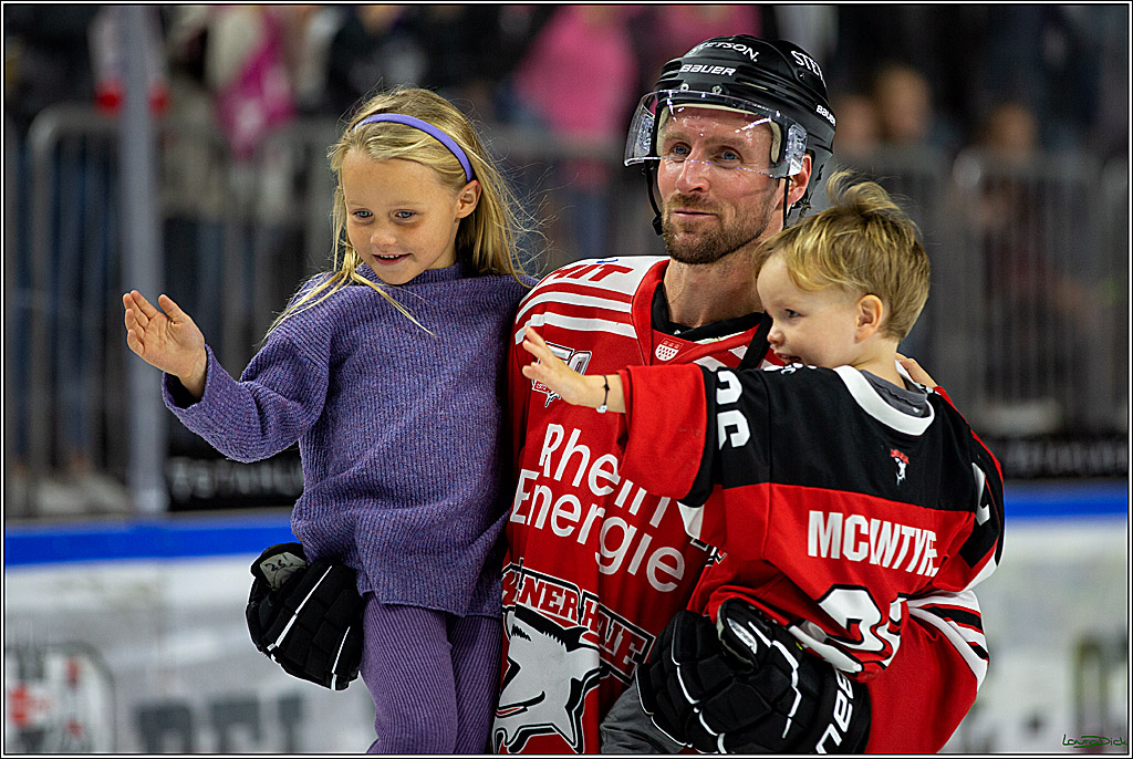 PENNY DEL; Koelner Haie- Grizzlys Wolfsburg; Koeln, 21.09.2022